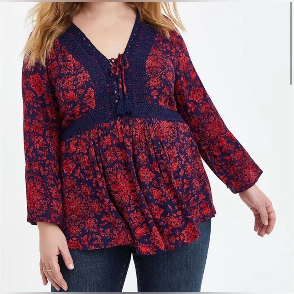Torrid Womens Navy Red Floral Crochet Lace Trim Tassel Bell Sleeve Blouse Size 0